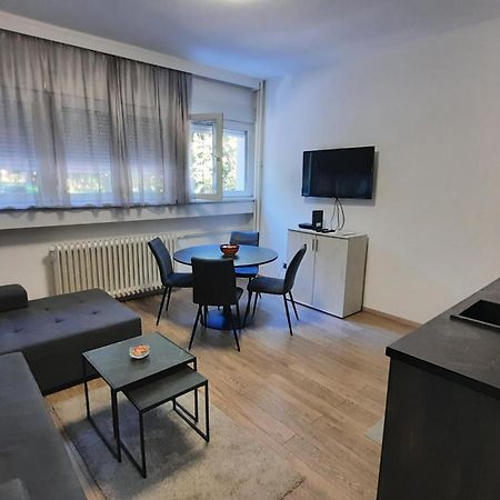 Apartman Pavlovic 1 Dedinje Ngoại thất bức ảnh