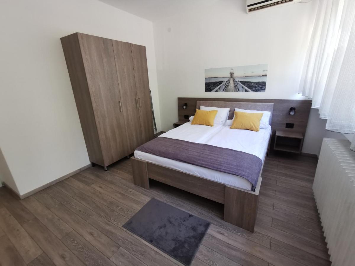 Apartman Pavlovic 1 Dedinje Ngoại thất bức ảnh