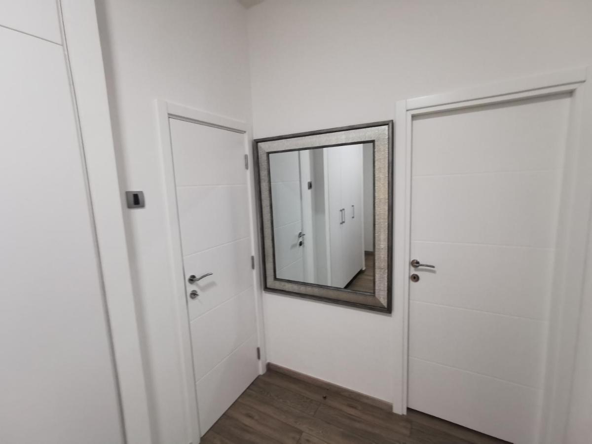 Apartman Pavlovic 1 Dedinje Ngoại thất bức ảnh